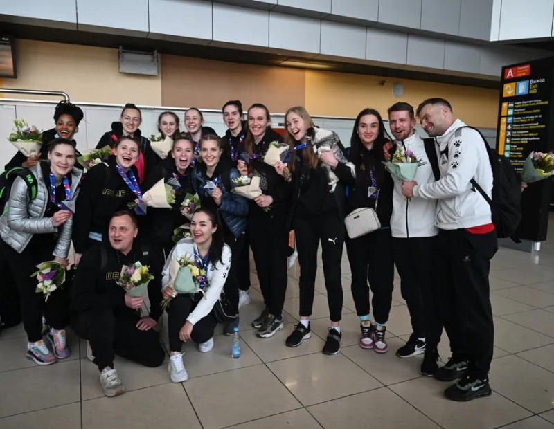 "Уралочка" вернулась в Екатеринбург с серебряными медалями чемпионата России